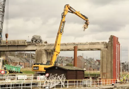 Namur - Travaux de déconstruction de l'écluse de Salzinnes